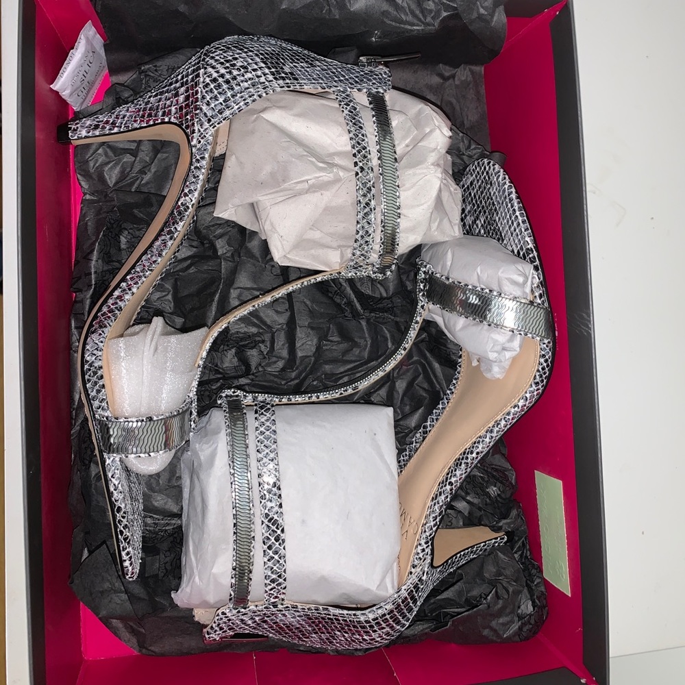 Vince camuto snake skin heels